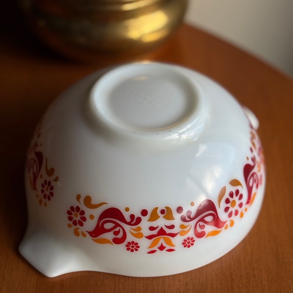 Pyrex 443 Mixing Bowl Retro Floral White Bowl with Red Orange Ovenproof Bowl MCM - Picture 7 of 13